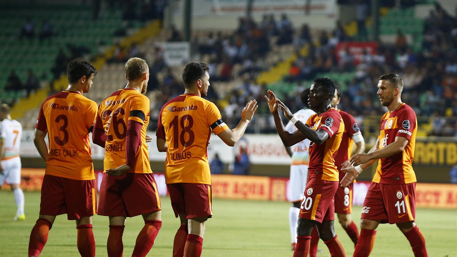 Beşiktaş ligde sürpriz yaptı ve Galatasaray'ı mağlup etti